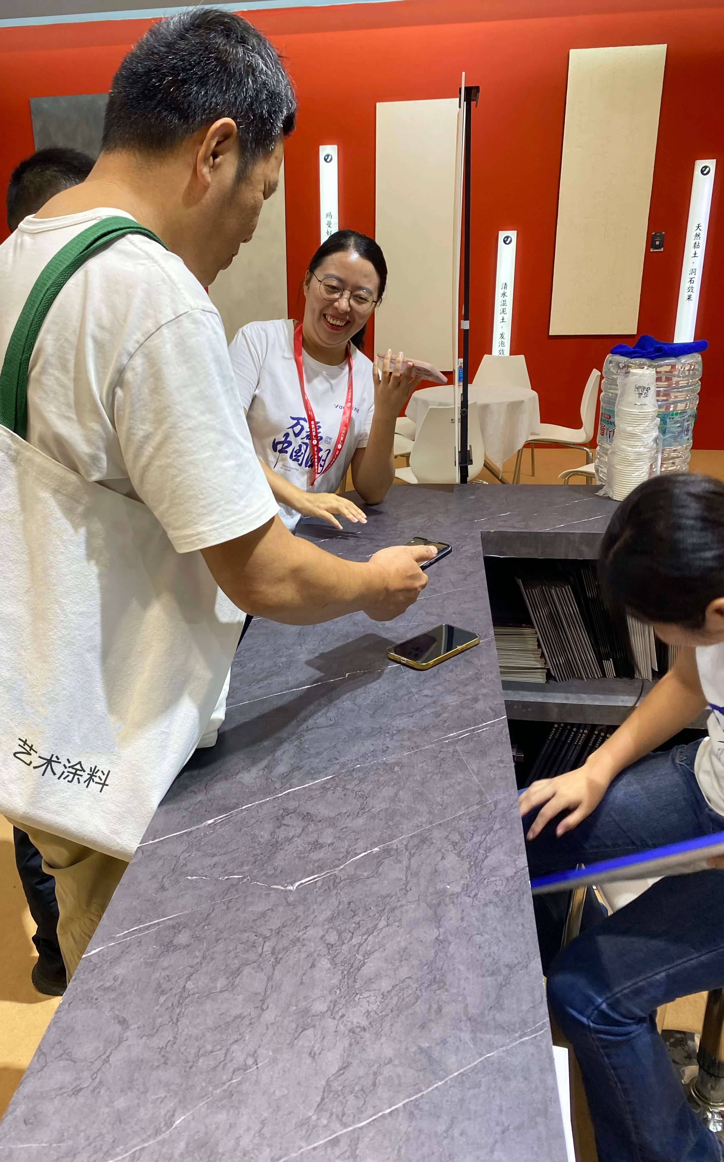 最“省”新品呈現(xiàn)！萬磊涂料國潮館實(shí)力吸睛！